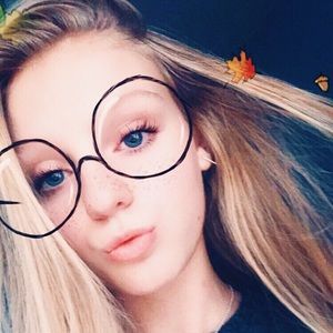 Meet your Posher, Mallory